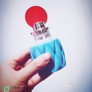 miumiu香水怎么打開？miumiu繆繆香水怎么用？