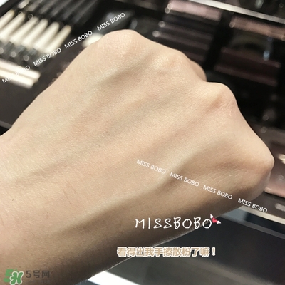 laura羅拉散粉分色號(hào)嗎？羅拉散粉試色