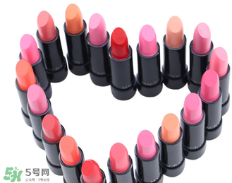 口紅可以帶上飛機(jī)嗎？坐飛機(jī)可以帶口紅嗎？