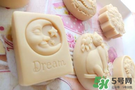 母乳做香皂可以洗臉嗎？母乳可以做面膜嗎？