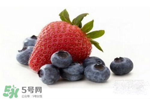 長(zhǎng)痘痘補(bǔ)充什么維生素？長(zhǎng)痘痘補(bǔ)充維生素b嗎？