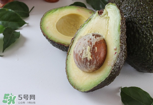 切開的牛油果怎么保存？牛油果切開后能放多長時(shí)間？