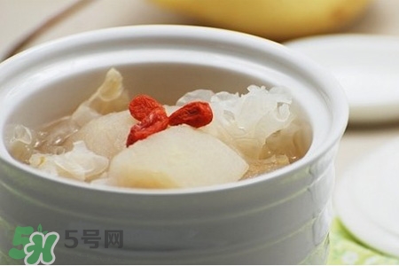 冬天濕氣重喝什么湯？適宜冬季的5款祛濕湯