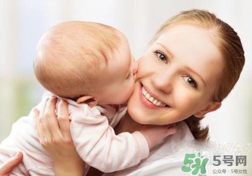沒(méi)喝完的奶粉可以溫著再喝嗎？沒(méi)喝完的奶粉怎么處理？