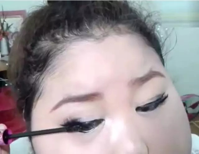 臉胖怎么化妝好看？臉大怎么化妝好看