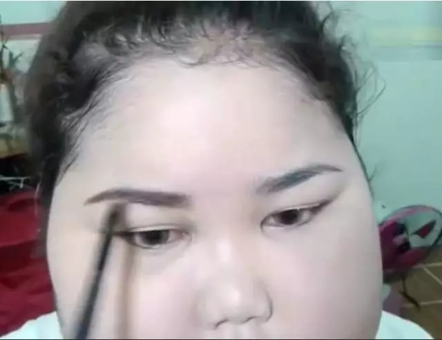 臉胖怎么化妝好看？臉大怎么化妝好看