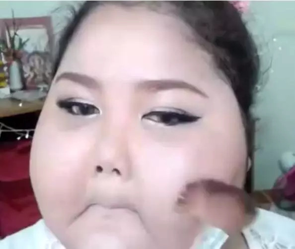 臉胖怎么化妝好看？臉大怎么化妝好看