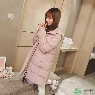 小個(gè)子女生適合穿什么羽絨服？個(gè)子矮的女生適合什么羽絨服