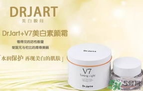 長痘痘可以用素顏霜嗎？素顏霜適合痘痘肌嗎？