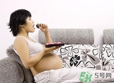 懷孕4個(gè)月愛吃甜食是生男孩還是女孩?