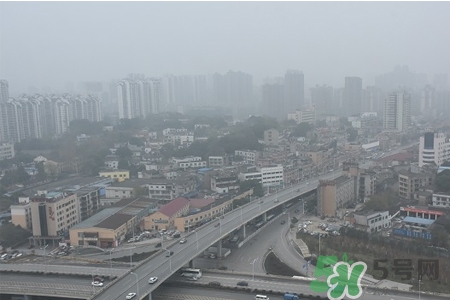 霧霾天呼吸困難怎么回事？霧霾天呼吸困難怎么辦？