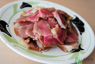 腌咸肉一斤肉放多少鹽？腌咸肉一斤肉放鹽比例