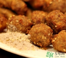 肉丸子可以用面粉嗎？肉丸子用什么粉？