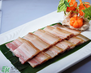 腌肉長(zhǎng)毛了還能吃嗎？腌肉長(zhǎng)綠毛了還能吃嗎？