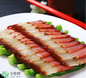 腌肉長(zhǎng)毛了還能吃嗎？腌肉長(zhǎng)綠毛了還能吃嗎？