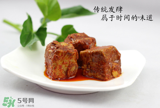 霉豆腐發(fā)黑還能吃嗎？霉豆腐長(zhǎng)黑點(diǎn)還能吃嗎？