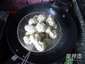 肉丸子可以用面粉嗎？肉丸子用什么粉？