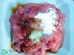 腌肉用什么粉？腌肉可以用面粉嗎？