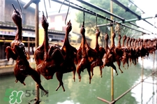 風(fēng)干的臘雞怎么做好吃?自制風(fēng)干臘雞的做法大全 風(fēng)干的臘雞怎么做好吃?自制風(fēng)干臘雞的做法大全