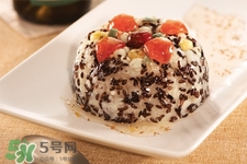 過年為什么要吃八寶飯？八寶飯寓意吉祥平安