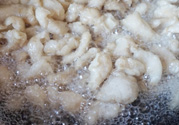 熬豬油為什么要加水？熬豬油水放多了怎么辦？