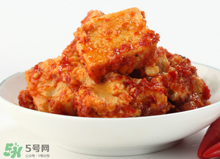霉豆腐長黑毛能吃嗎？霉豆腐為什么長黑毛？
