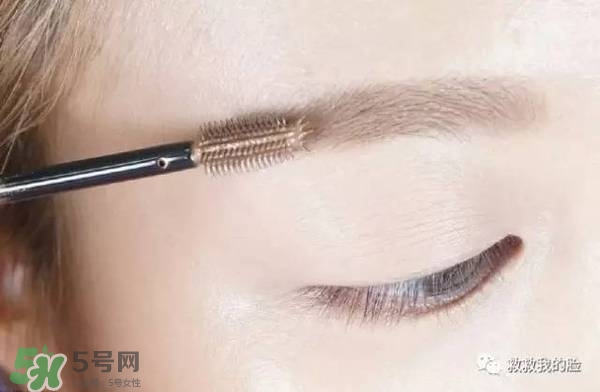 金高銀妝容怎么化？金高銀仿妝