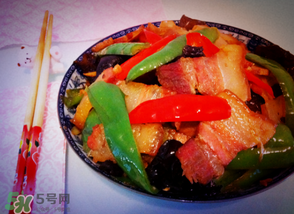 腌肉怎么做好吃？腌肉炒什么菜好吃？