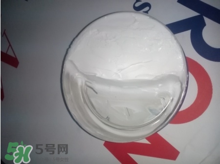 妮維雅藍(lán)罐怎么乳化？妮維雅藍(lán)罐面霜好用嗎？