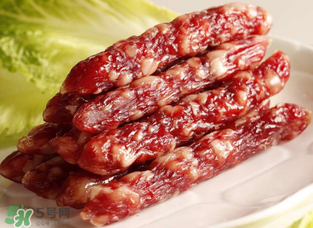 臘腸有亞硝酸鹽嗎？香腸有亞硝酸鹽嗎？