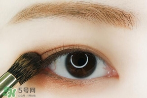李圣經(jīng)妝容怎么化？李圣經(jīng)仿妝教程