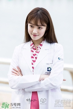 李圣經的衣服什么牌子？李圣經衣服同款