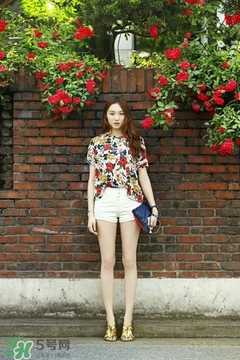 李圣經(jīng)的衣服什么牌子？李圣經(jīng)衣服同款