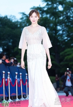 李圣經的衣服什么牌子？李圣經衣服同款
