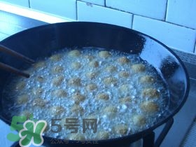 豆腐丸子散了怎么辦？豆腐丸子怎么做不散？