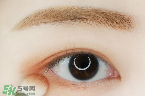李圣經(jīng)妝容怎么化？李圣經(jīng)仿妝教程