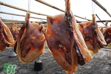 腌鴨肉放多少鹽合適？腌一斤臘鴨要給多少鹽？