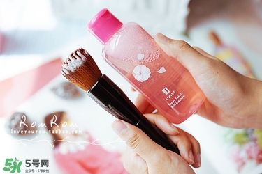 ukiss悠珂思粉撲清洗劑怎么用？悠珂思粉撲清洗劑使用方法