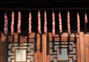 <i>?香腸晚上能放外面嗎？?香腸晚上要收嗎？</i>