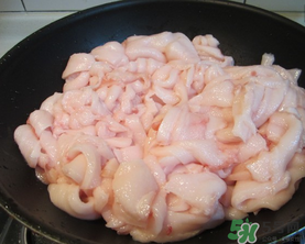 豬板油和豬肥肉油有什么區(qū)別？豬板油和肥肉油哪個好？