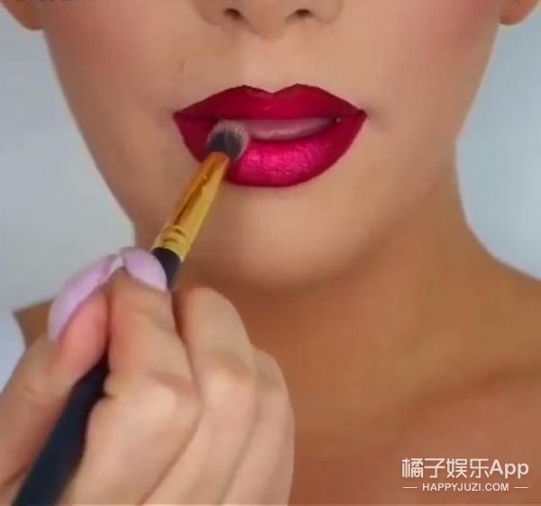 反咬唇妝怎么畫？反咬唇妝畫法圖解
