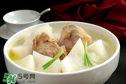 臘豬腳燉什么好吃？臘豬蹄燉什么好吃？