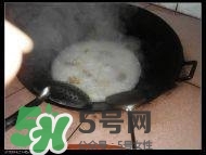 臘豬腳燉什么好吃？臘豬蹄燉什么好吃？