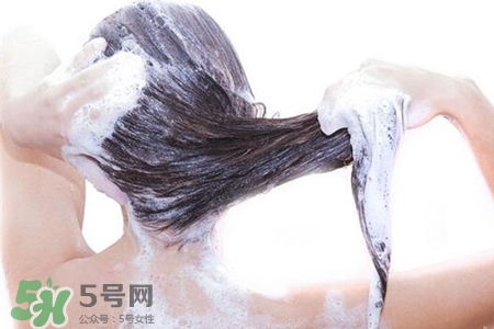 冬天洗澡次數(shù)多少合適？冬天洗澡最佳時間