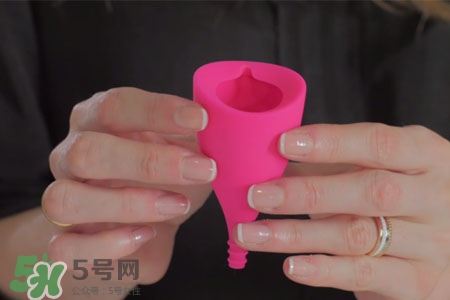 使用月經(jīng)杯怎么小便？用月經(jīng)杯上廁所怎么辦？