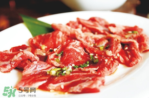 腌排骨要洗嗎？排骨腌完要洗嗎？