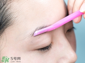 修眉刀怎么用？修眉刀使用方法圖解