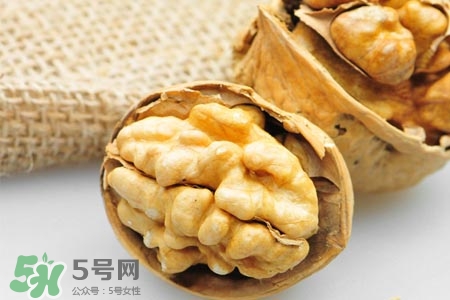 乙肝小三陽(yáng)可以吃核桃嗎？乙肝大三陽(yáng)可以吃核桃嗎？