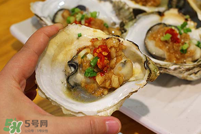 生蠔里面綠色的能吃嗎？生蠔里面綠色的是什么？