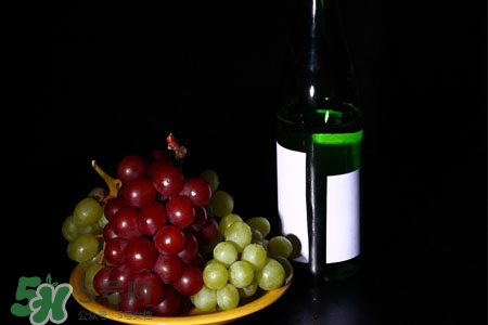 乙肝患者能喝紅酒嗎？喝紅酒對乙肝有影響嗎？